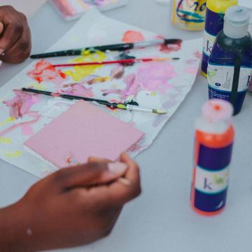 Find out about No Barriers Here, a co-produced approach to advance care planning that uses arts-based methods to build relationships and deepen conversations with people who experience inequity accessing palliative care. 