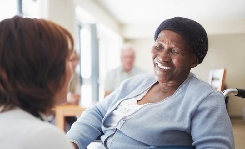 Woman talking with Doctor