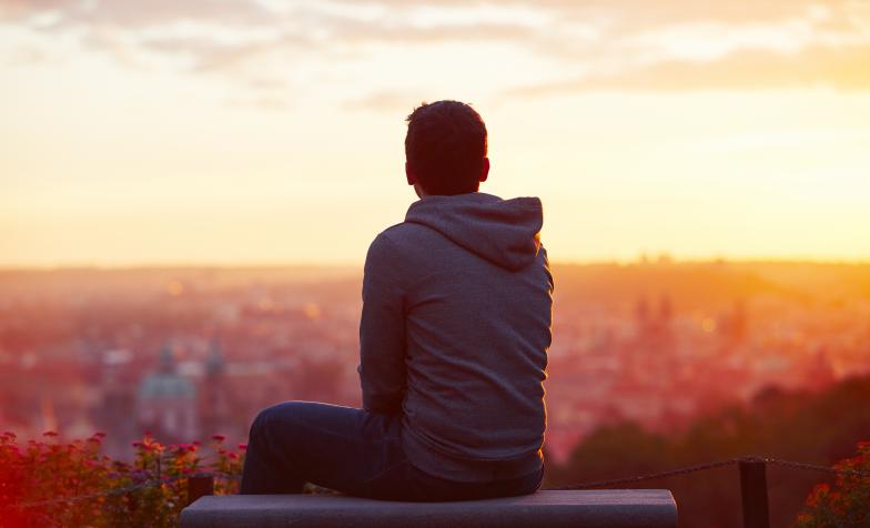 On this page you’ll find guidance for line managers on how to understand grief, practicalities of death, and next steps.