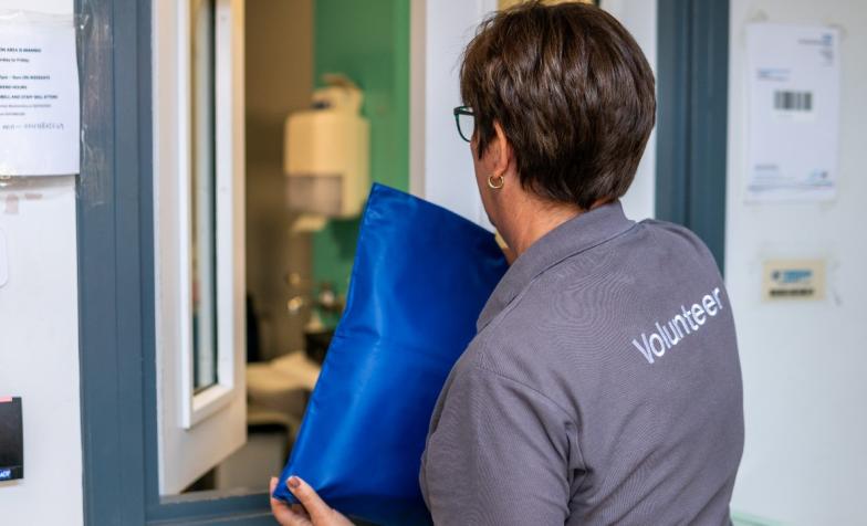 Find out how hospices are supporting volunteers to follow a career in palliative and end of life care, through Helpforce’s Volunteer to Career programme.