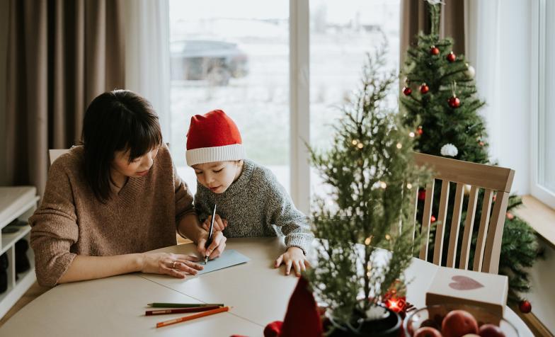 What to write in holiday cards to someone who is grieving