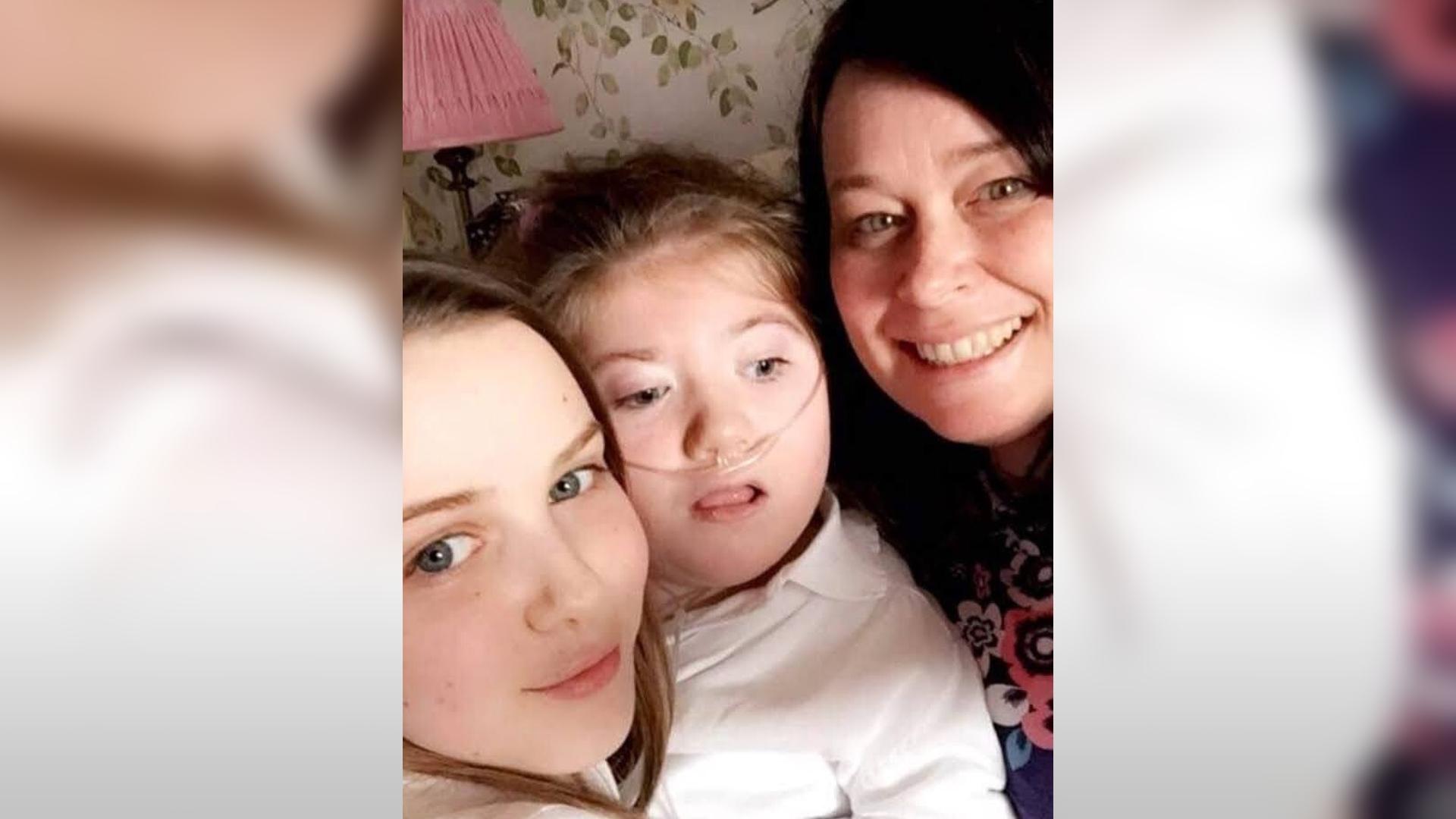 Carolynne, Freya and her sister