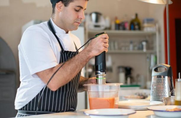 St Joseph’s Hospice subsidiary Five Sisters® Managed Services works in partnership with Saint Francis Hospice, Romford, to deliver a managed catering service.