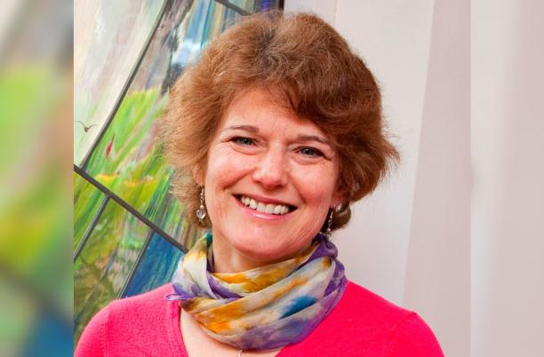 While many of us are enjoying quality time with our own families, Karen describes what it’s like for those at a hospice, where incredible care doesn’t stop for the holidays