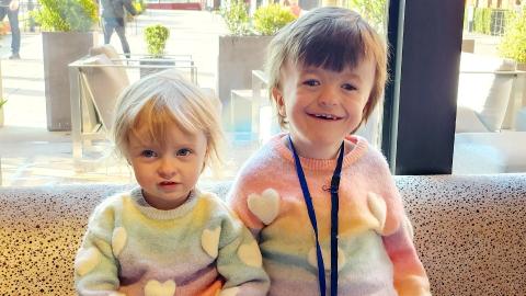 Isla with her sister Brooke