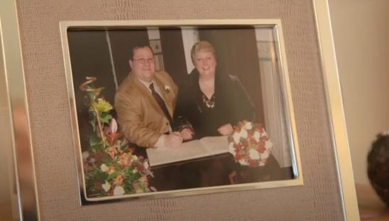 Homeward Bound tells the true story of Lesley and her husband Seth Goodburn, who died of pancreatic cancer after a short history of feeling unwell