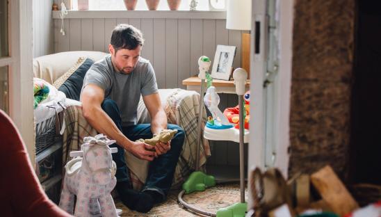 Find information on how to approach supporting bereaved employees, including bereavement leave, what to say, returning to work, and common responses to grief
