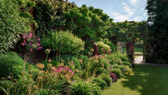 Garden at Chilworth Manor in Surrey, photo credit ©Julie Skelton 